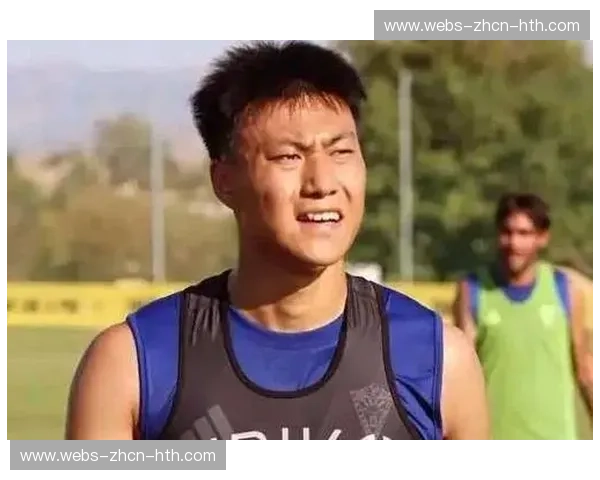 重庆铜梁龙官宣20岁留洋前锋杜月徵租借加盟，将代表升班马出战中超